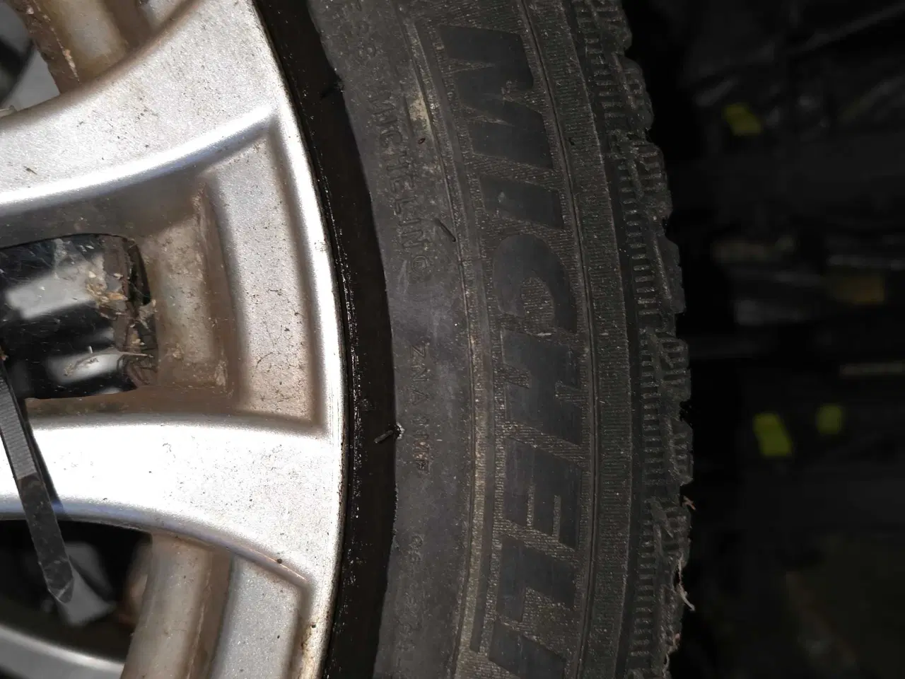 Billede 5 - Vinterdæk på 17 tommer alufælge