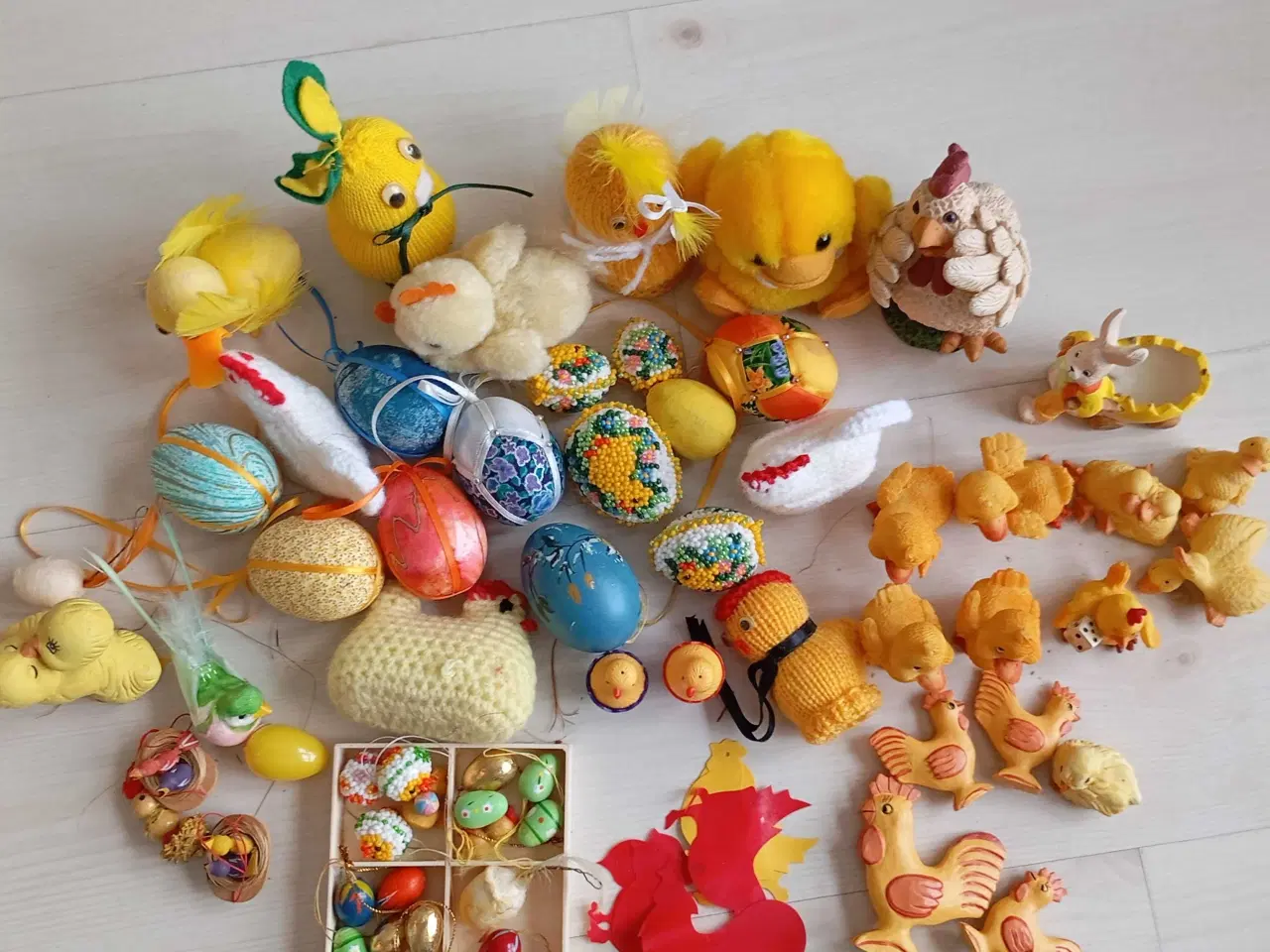 Billede 7 - Kasse med påskepynt