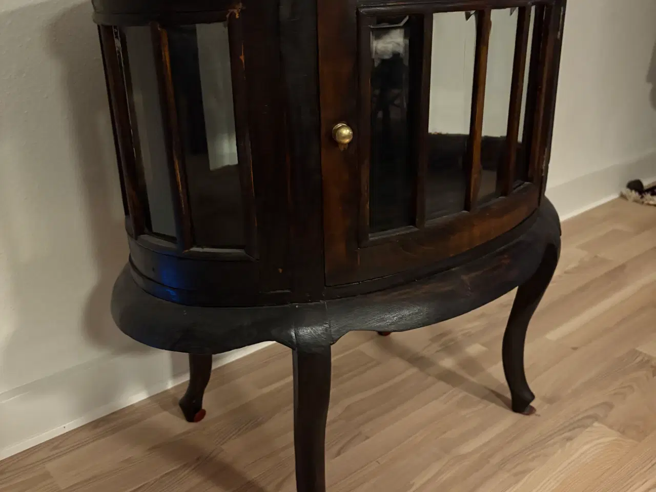 Billede 3 - Lille barskab