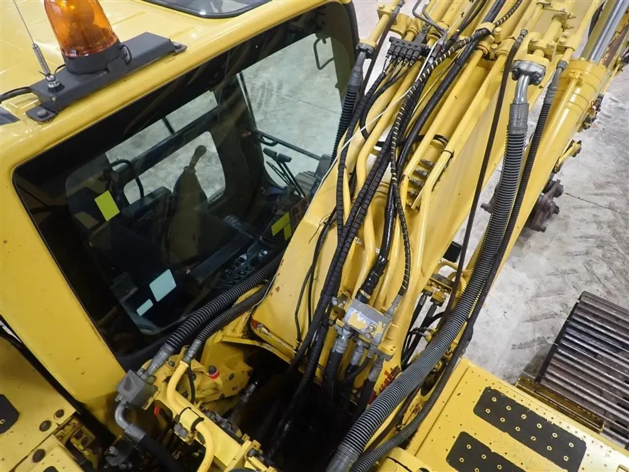 Billede 15 - Komatsu PC240 LC-8 1000 timer. siden ny undervogn