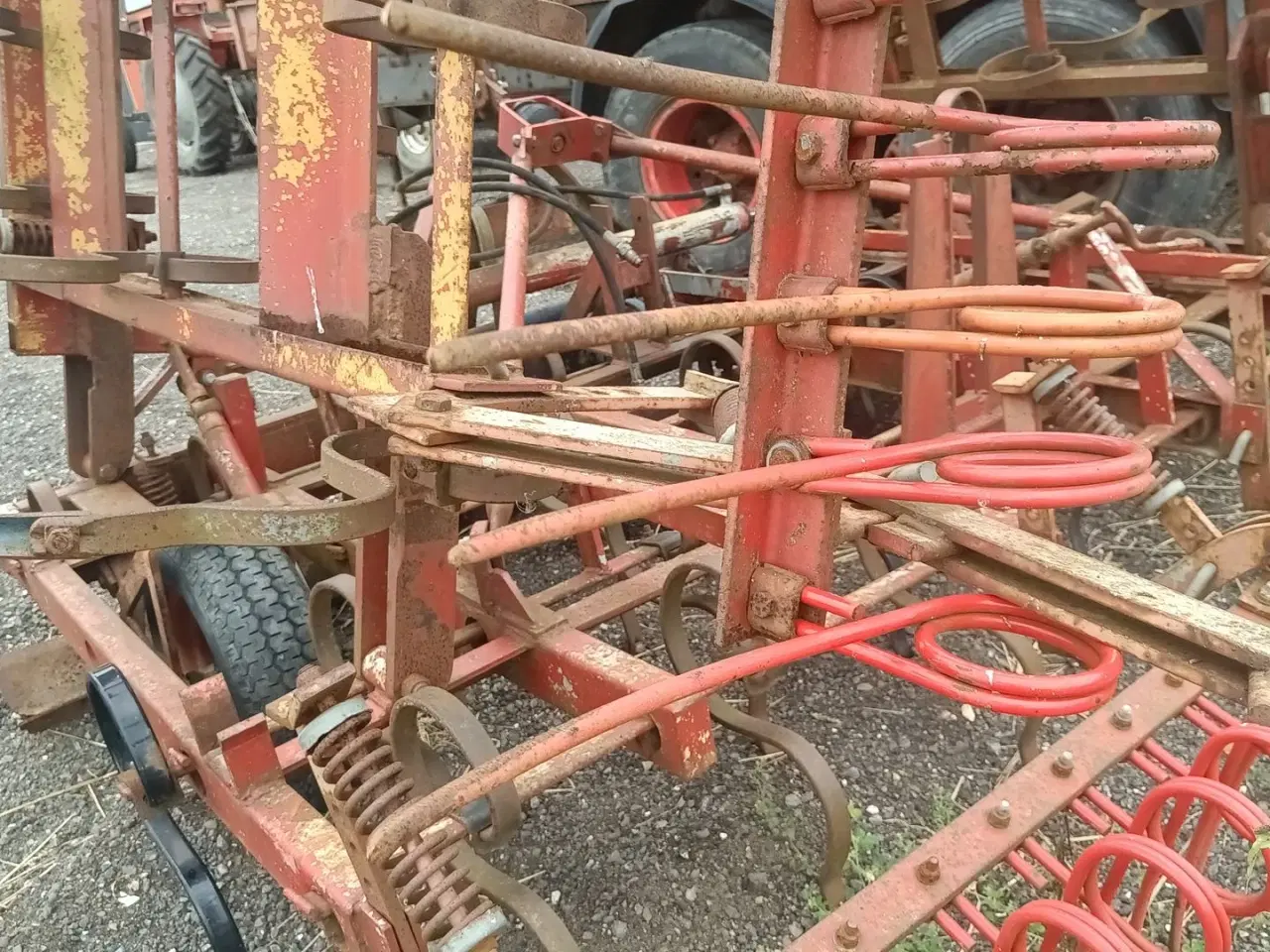 Billede 8 - - - - Med efterharve