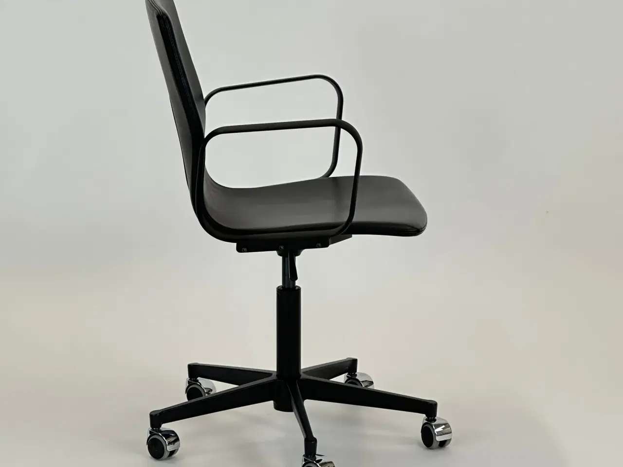 Billede 6 - Butterfly Swivel High fra Magnus Olesen (Krom hjul)