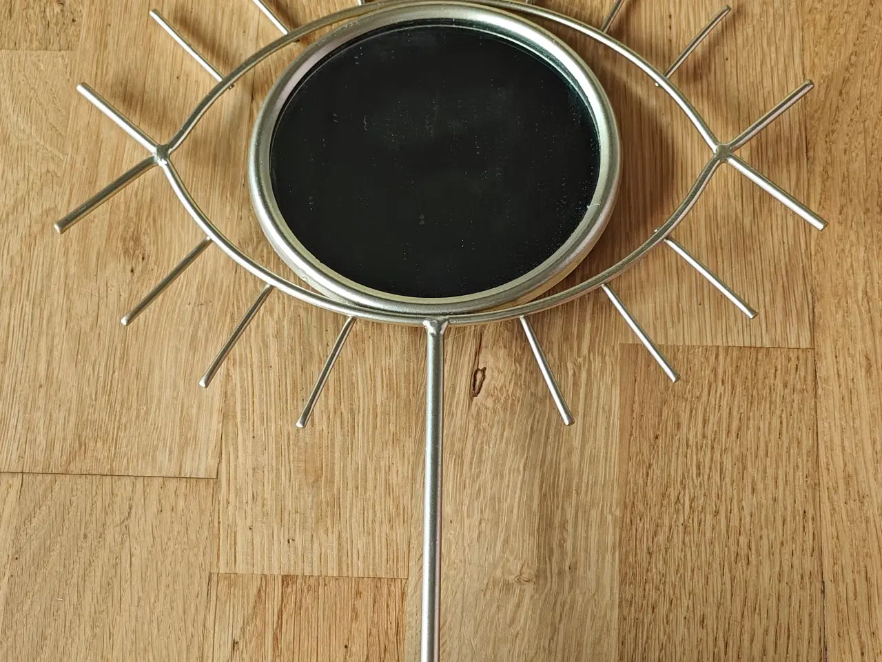 Billede 1 - Bordspejl udformet som et øje