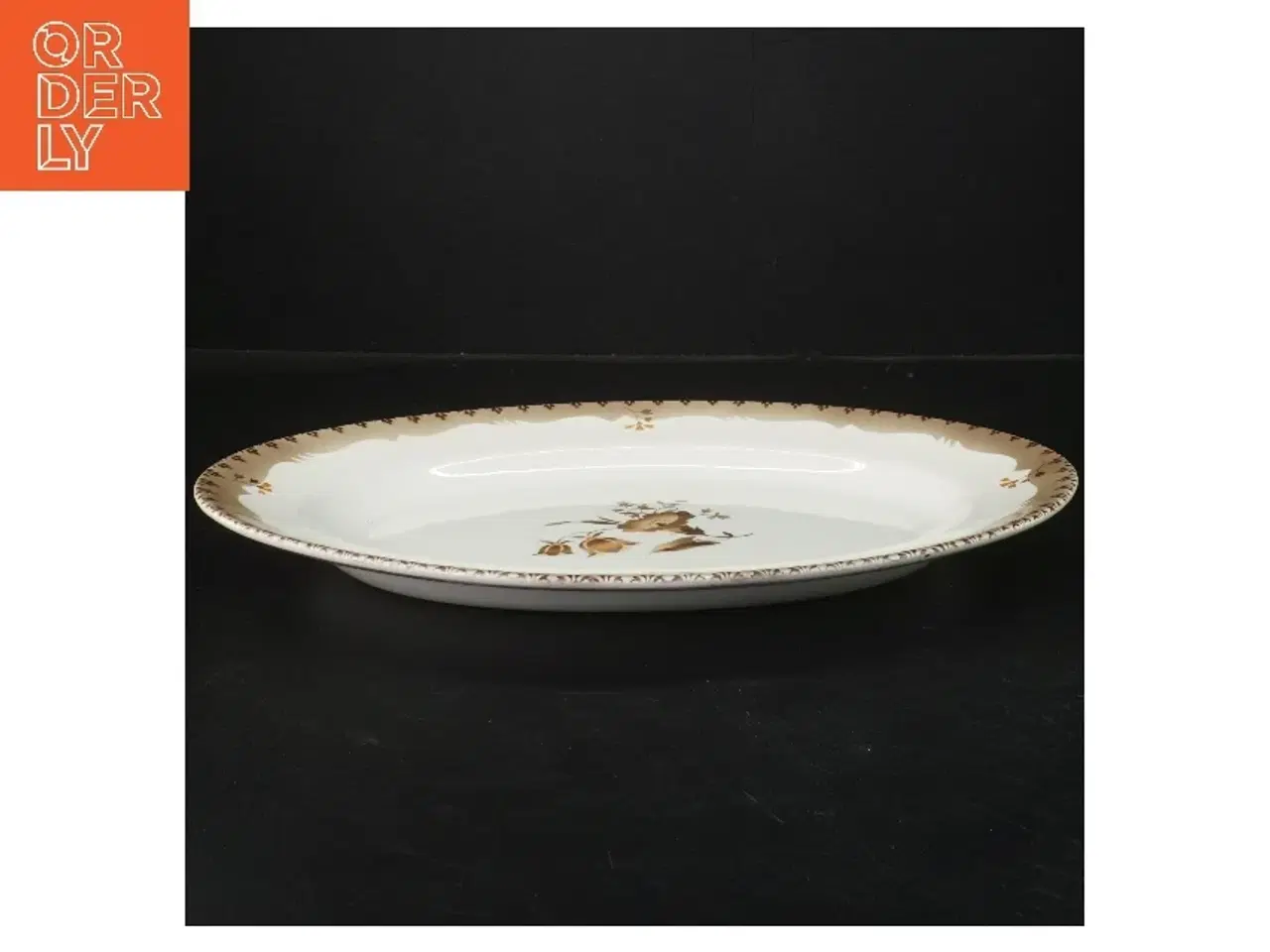 Billede 1 - Snerle Fajancefad fra Aluminia (str. 33x24 cm)