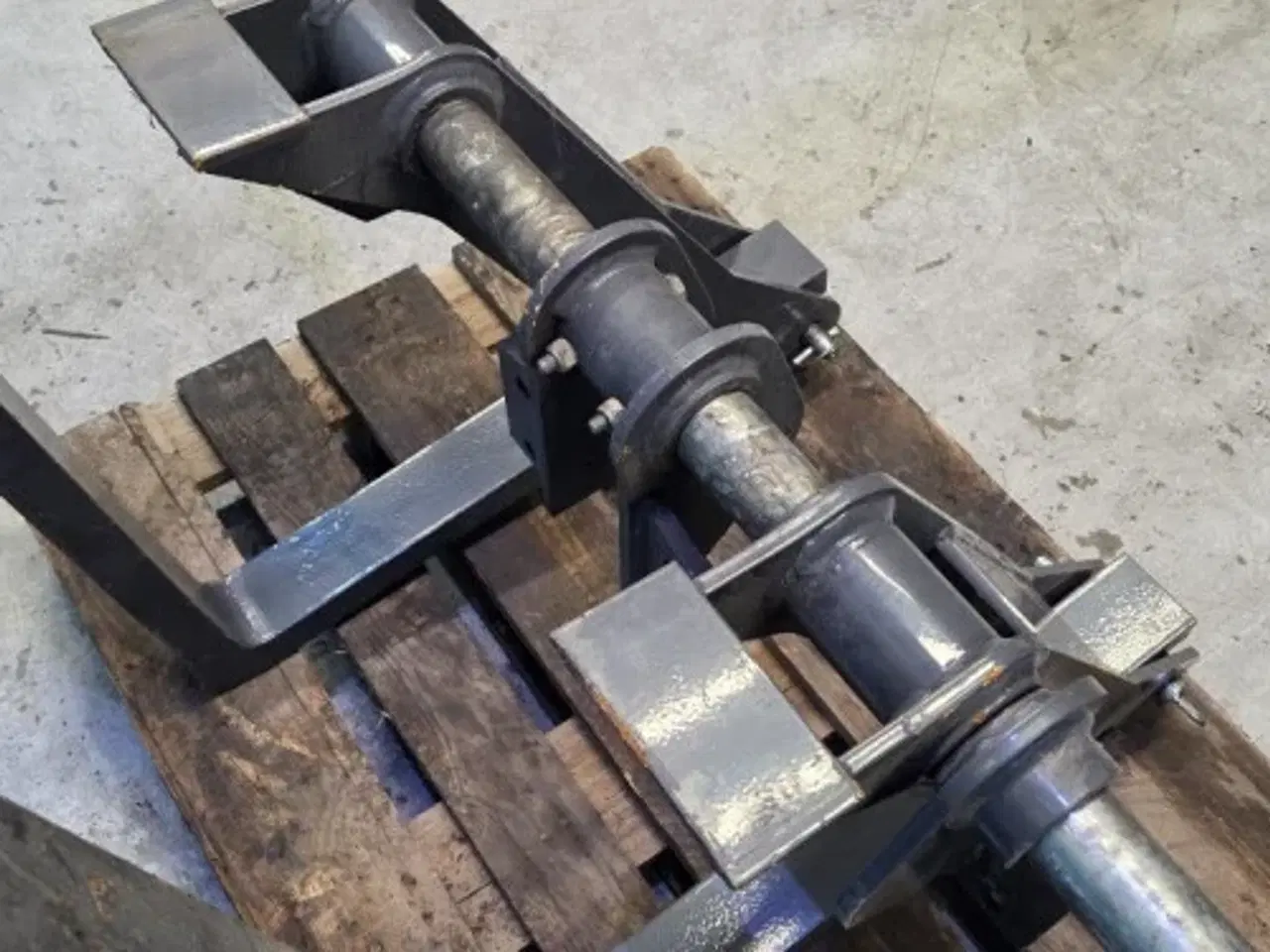 Billede 16 - New Holland B115C Pallegafler Kit 87310367