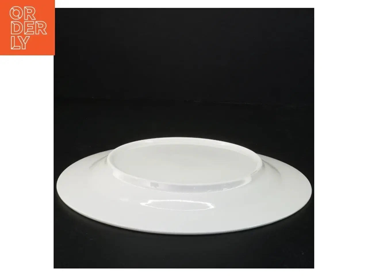 Billede 2 - Hvide middagstallerkener med dekorativ kant (str. Diameter 26 cm)