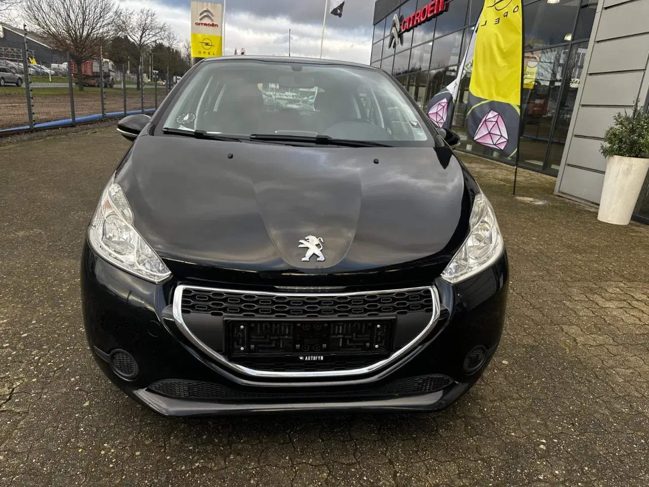 Billede 3 - Peugeot 208 1,2 VTi 82 Active Navigator