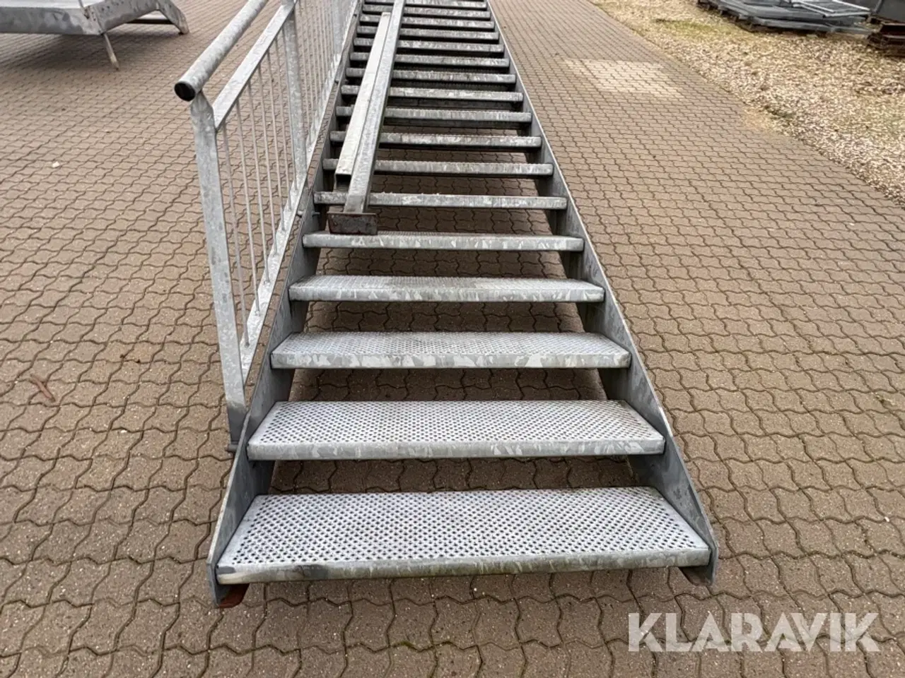 Billede 12 - Trappe med repos