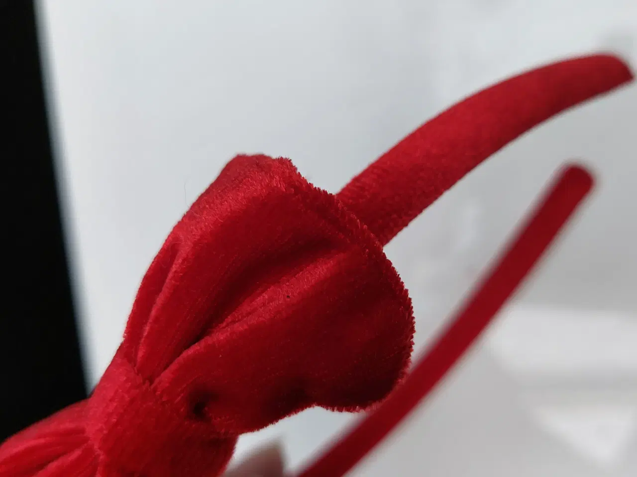 Billede 7 - hårbøjle i rød farve med sløjfe