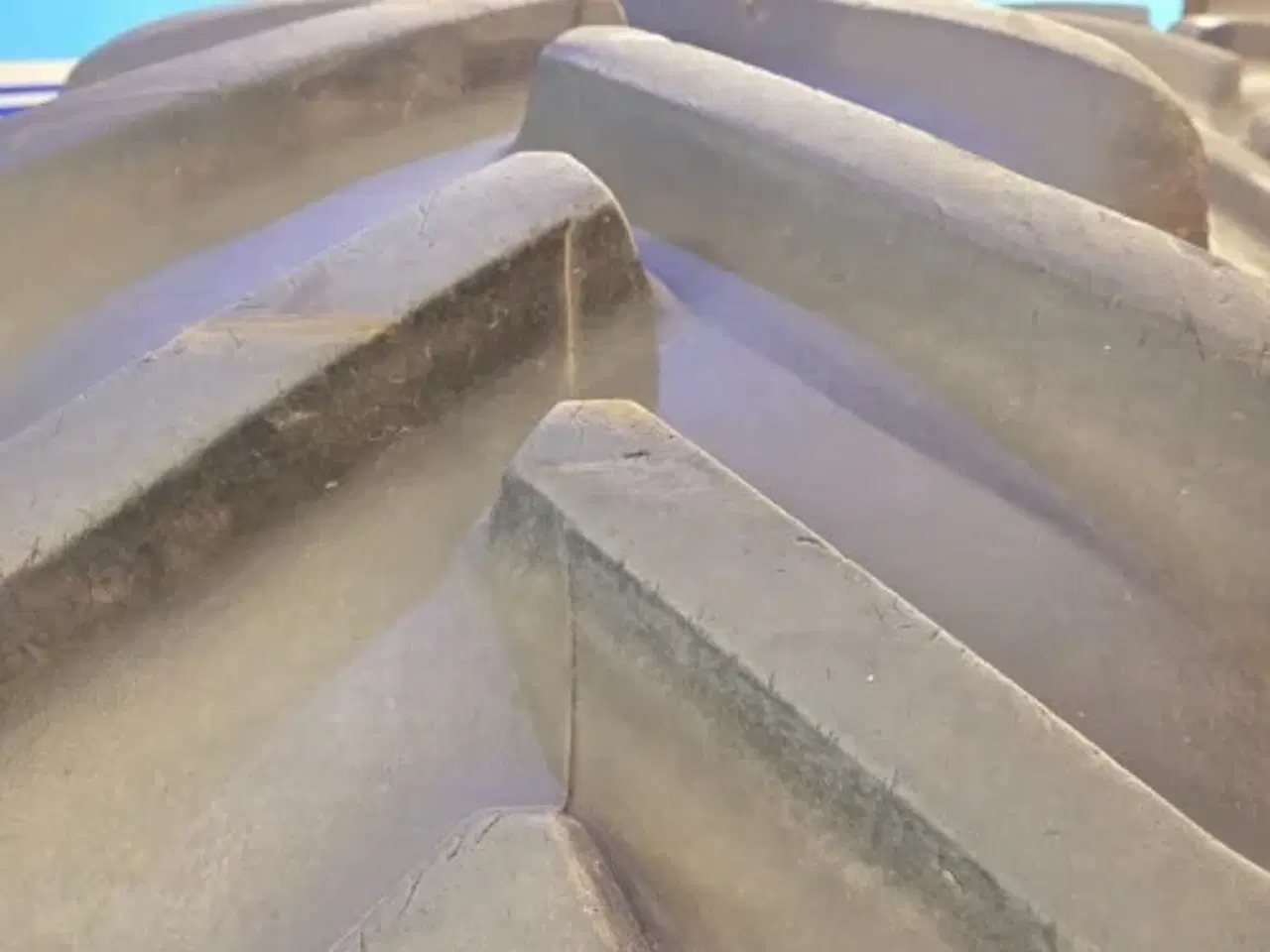 Billede 16 - 32"   650/70R32  SÆT