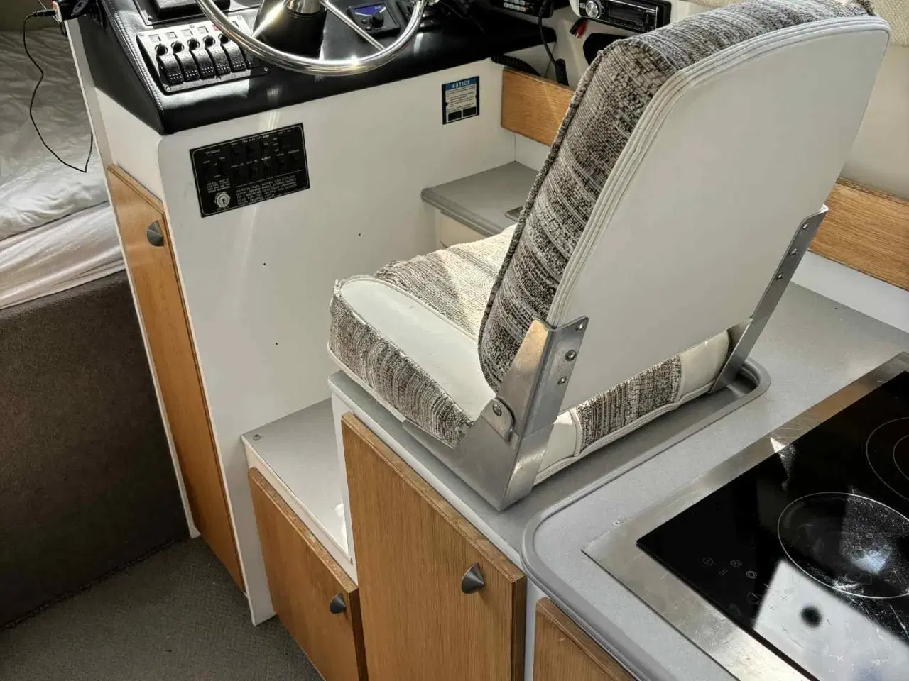 Billede 9 - Bayliner 2858 Classic Fly, diesel Volvo Penta, 