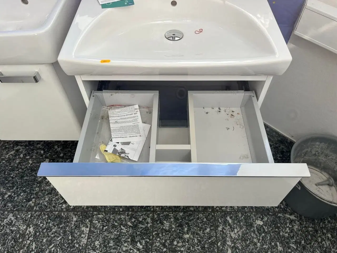 Billede 7 - Vask med skab, udstillingsmodel
