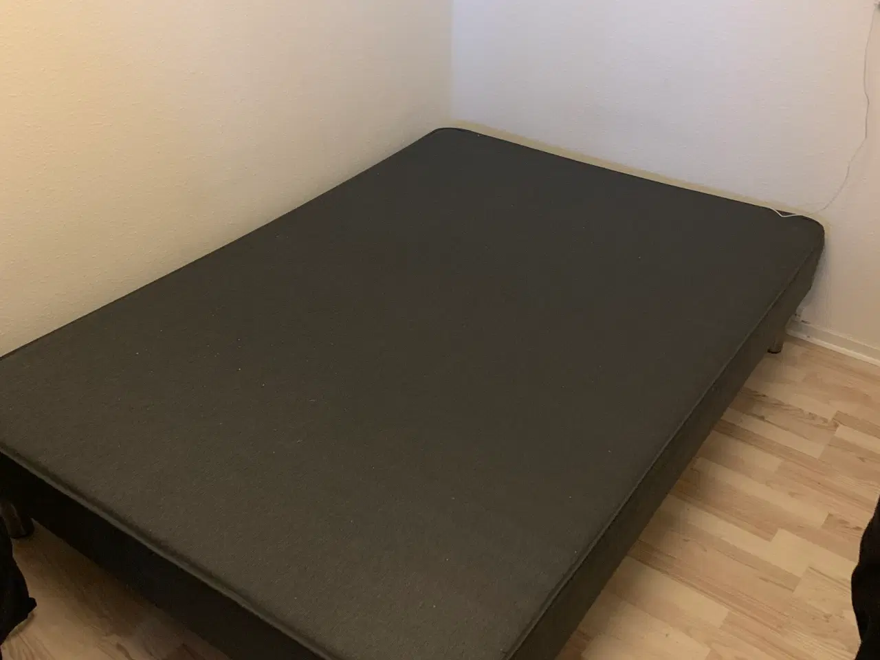 Billede 1 - Halvandenmandsseng – inkl. topmadras