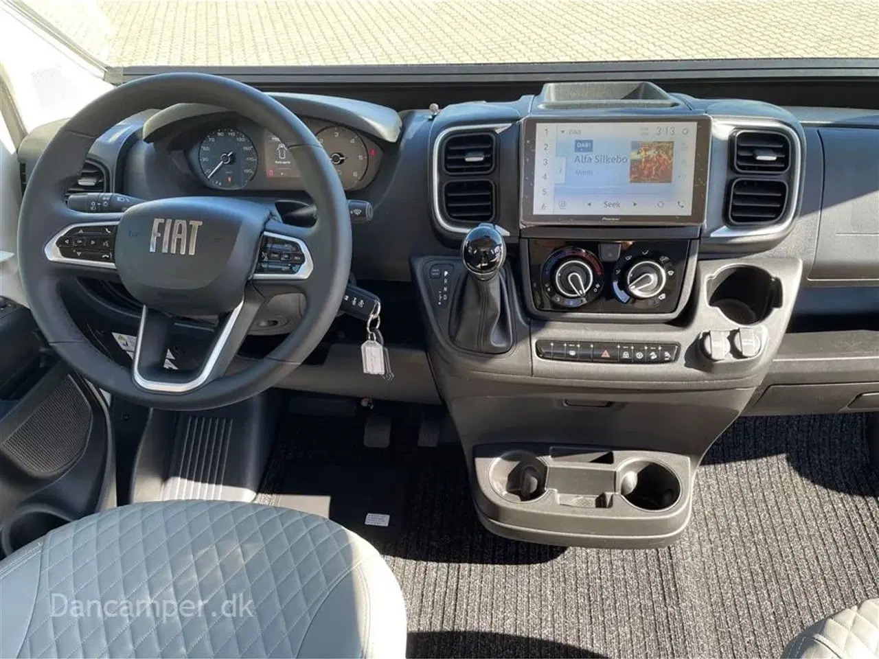 Billede 8 - 2025 - Chausson V697 Sport Line   MESSEPRIS kr. 875.400,- SPAR kr. 17.000,- Super vintercamper, 140 HK, 9-trins automatgear, Tilbehørs-, Connect-, Pack Look- og Artic pakke.