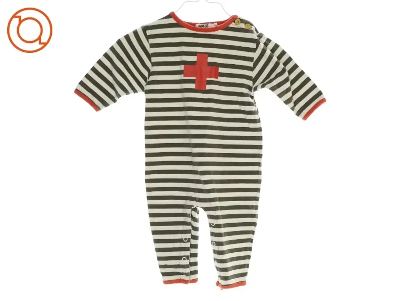 Billede 1 - Heldragt med rødt plustegn (str 62 cm)