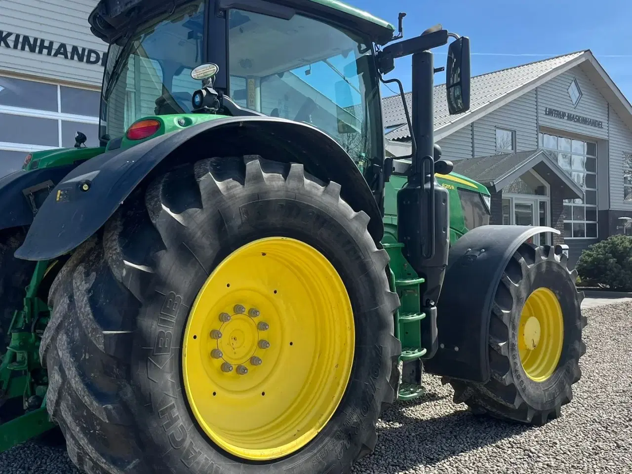 Billede 13 - John Deere 6215R Med frontlift og front PTO på