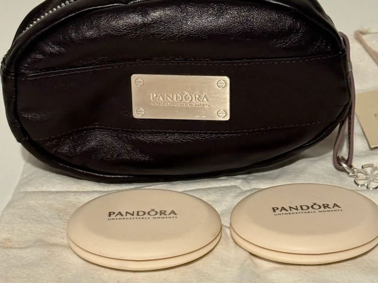Billede 2 - Pandora kosmetikpung m. to spejle og stofpose