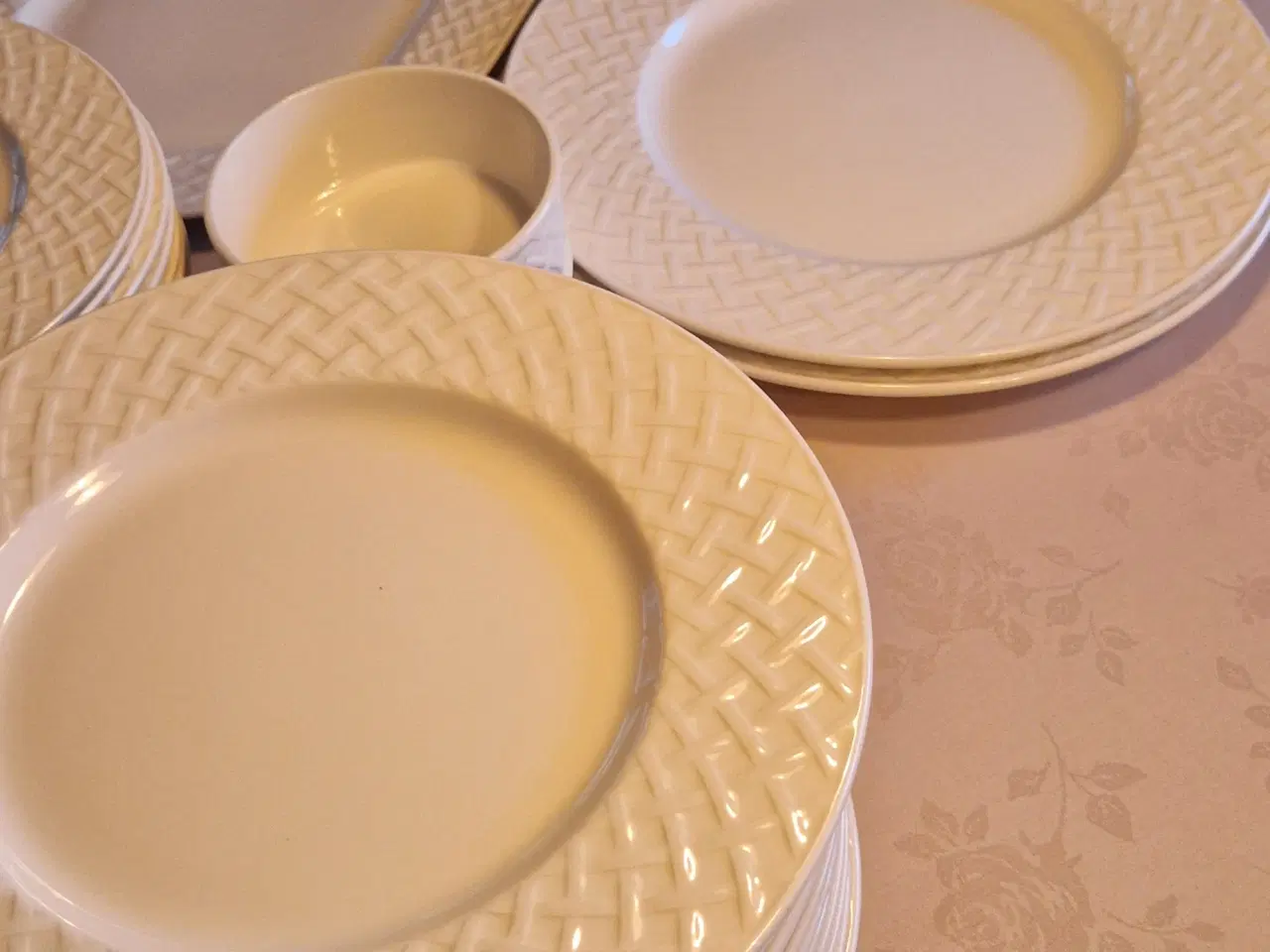 Billede 1 - Spisestel: Pagnossin, Ironstone