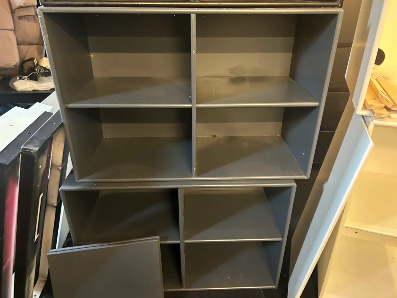 Billede 1 - Diverse Montana reoler inkl. ophæng, sokler