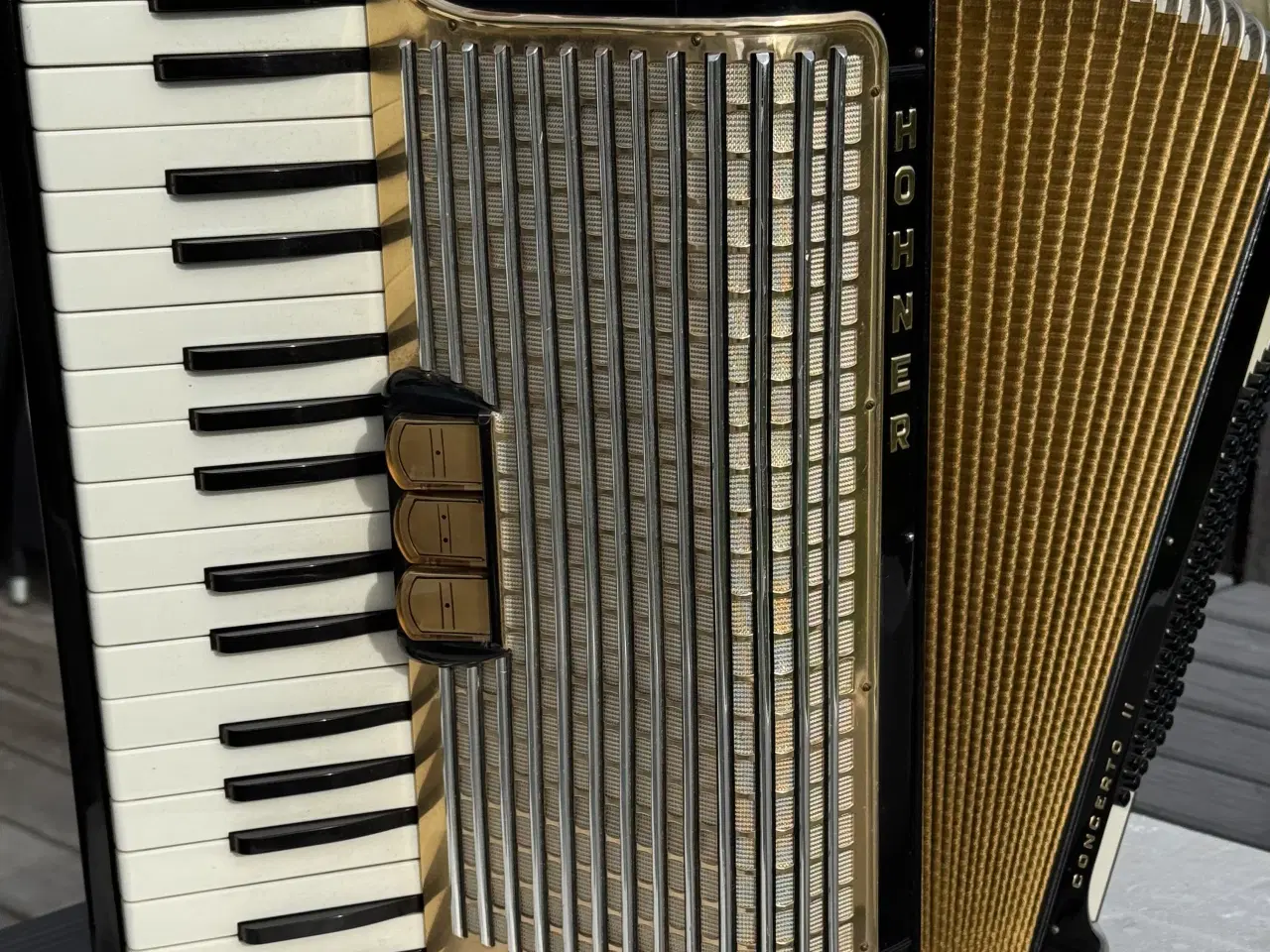 Billede 7 - Hohner Concerto II harmonika – flot og velspillend