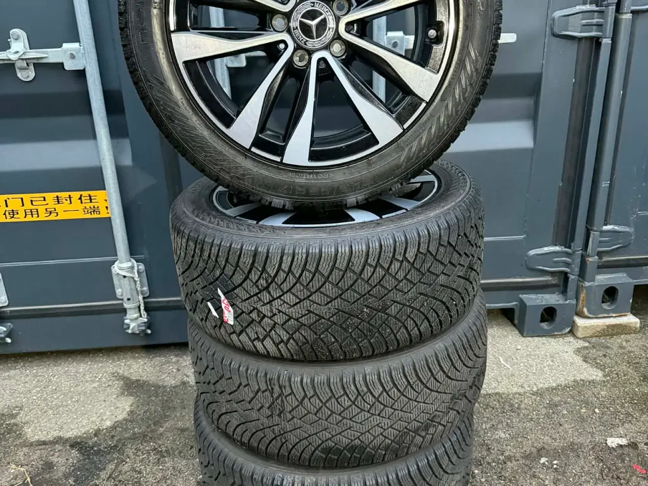 Billede 1 - 18” Mercedes fælge m. vinterdæk – Passer C-Klasse