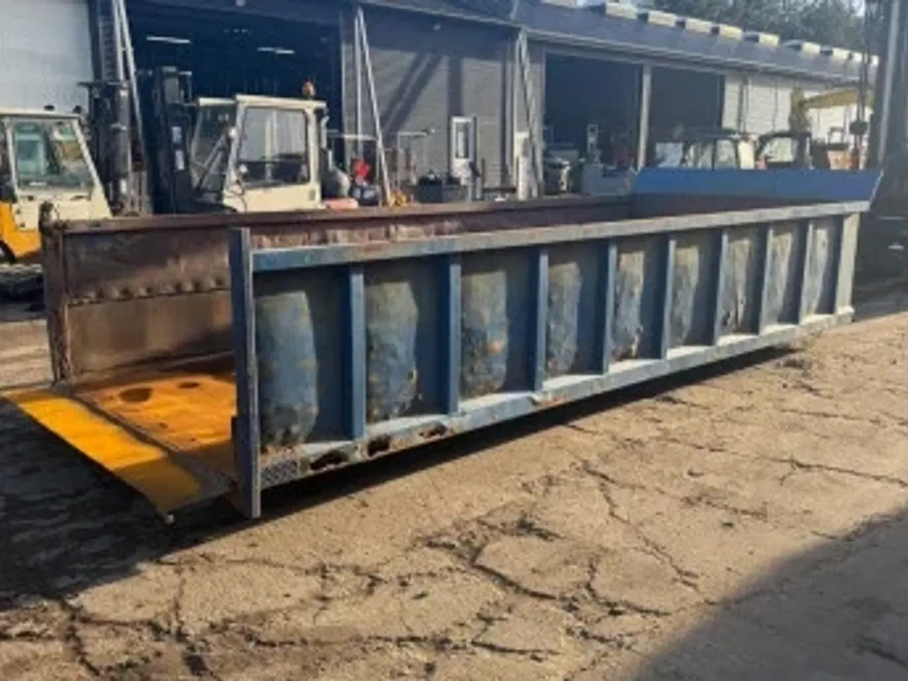 Billede 3 - Container med automat bagsmæk