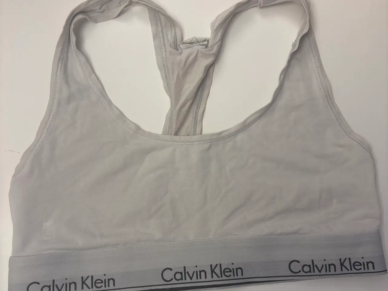 Billede 1 - Calvin Klein (sports top)