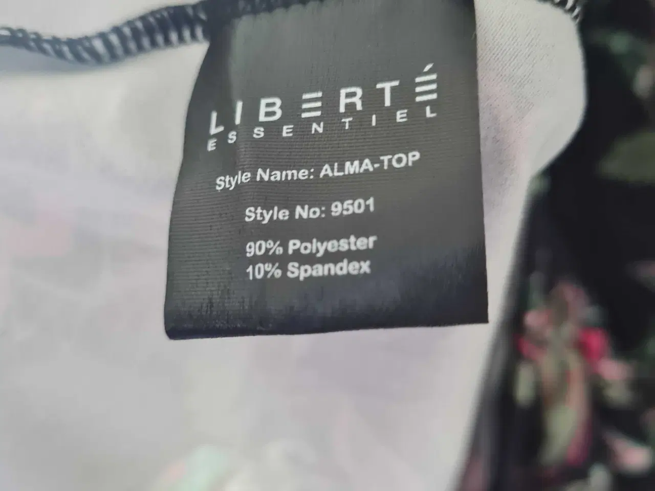 Billede 4 - Ny Liberte top str s-m