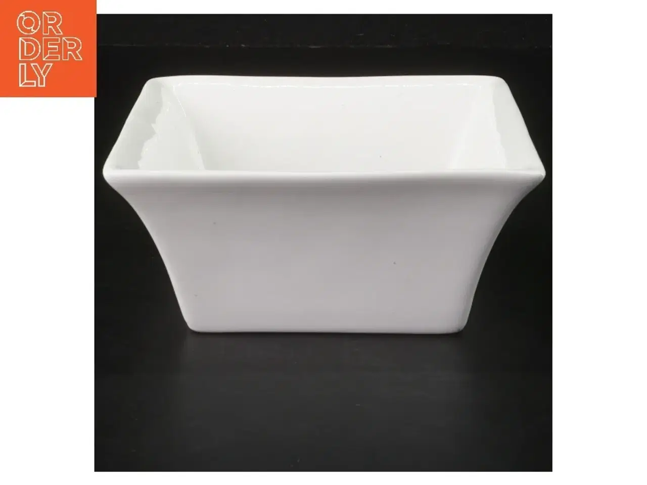 Billede 1 - Hvid porcelænsskål fra Karaki (str. 13,5x13,5x6 cm)