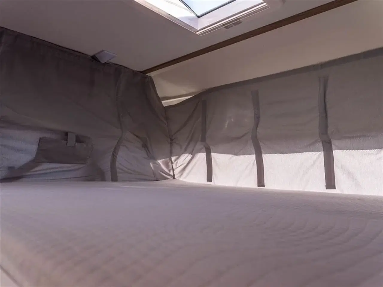 Billede 28 - 2021 - Carado I 338 Aut.   Topudstyret Helintegreret Carado med automatgear