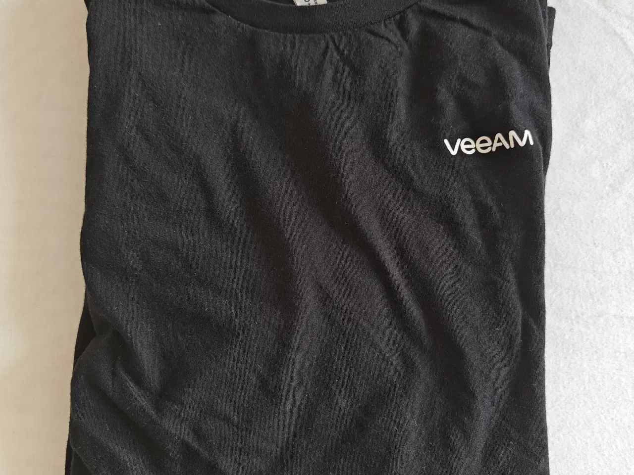 Billede 4 - T-shirt, Veeam Longsleeve shirt ny, str. XL