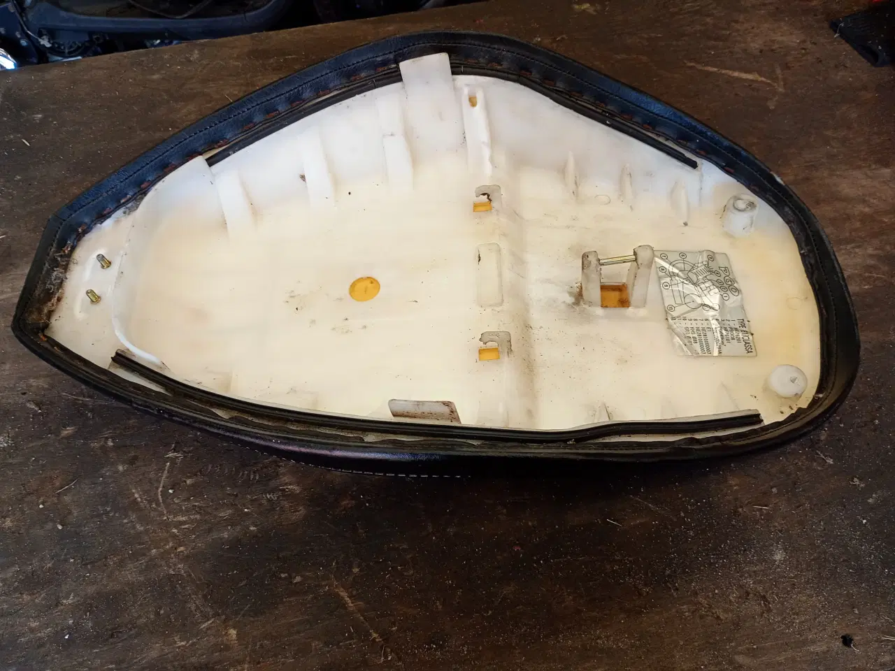 Billede 7 - Originalt sæde til pgo comet