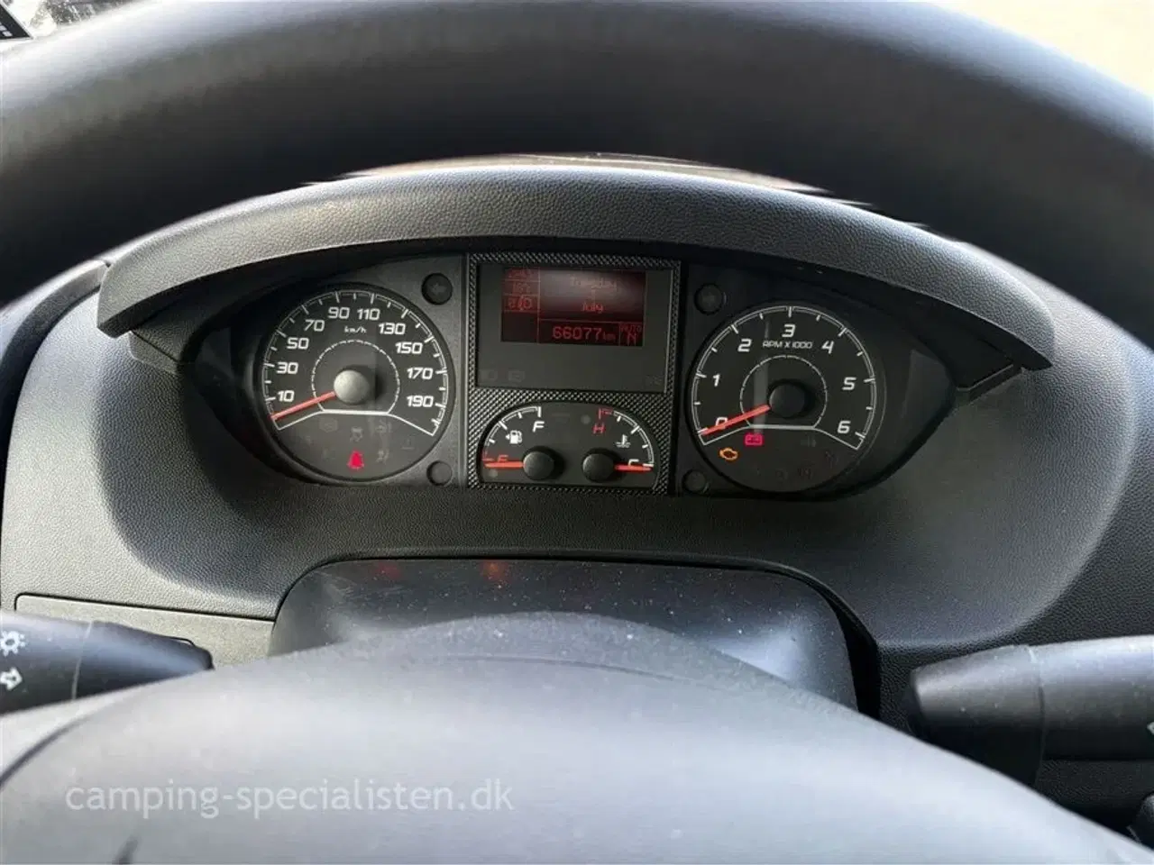 Billede 4 - 2018 - Hymer Tramp CL 698   Hymer Tramp CL 698 2018 - Se den nu hos Camping-Specialisten.dk
