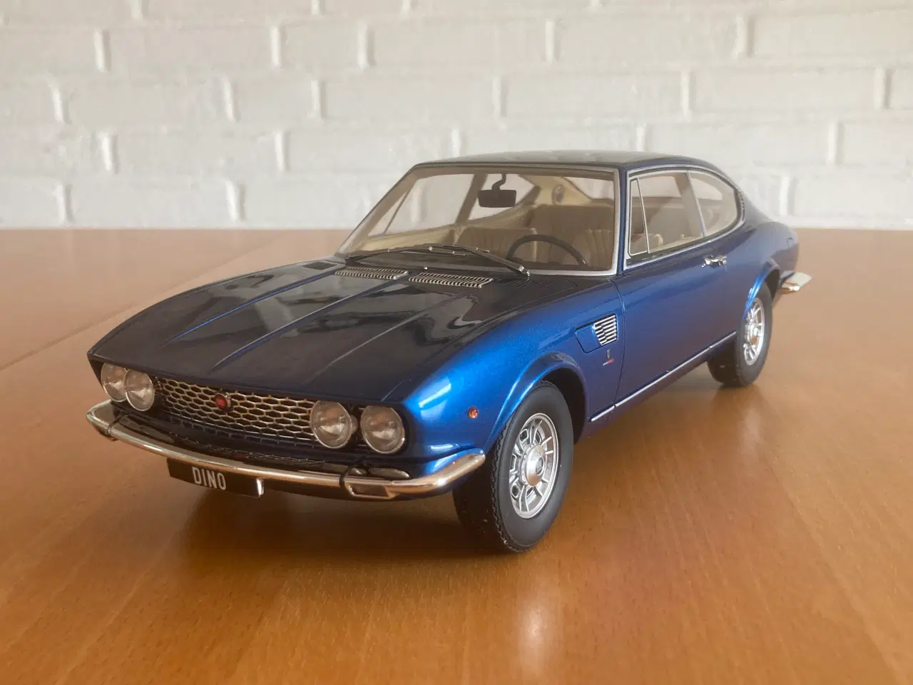 Billede 1 - Fiat Dino 1:18