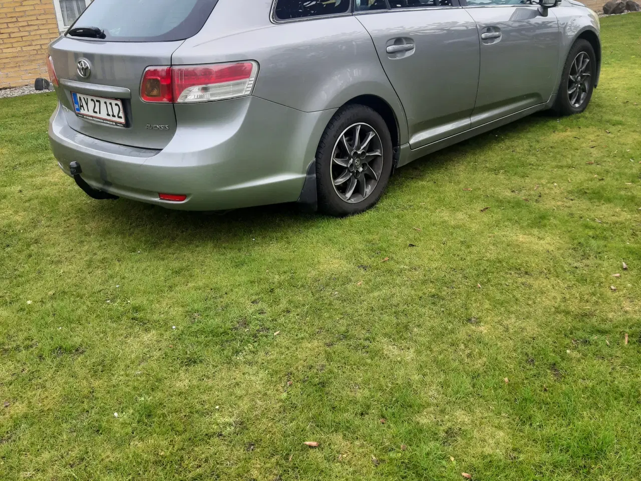 Billede 3 - Toyota avensis km 220000