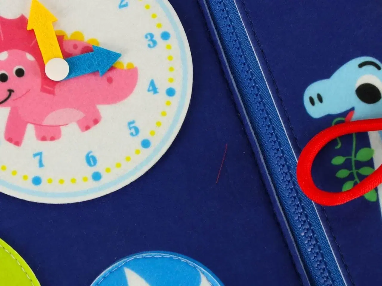 Billede 19 - Sanse-montessori aktivitetsboard i rygsagtskuffert – blå