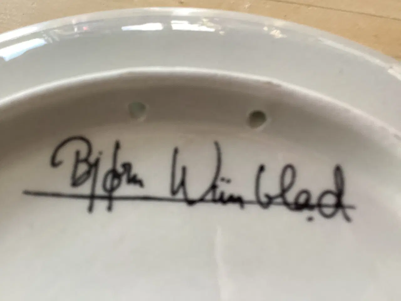 Billede 4 - Bjørn Wiinblad platte/tallerken Årstiderne-vinter