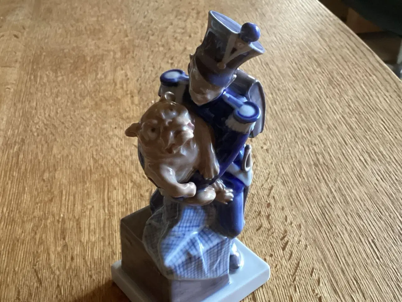 Billede 1 - Kgl Fyrtøjet Soldat med Hund