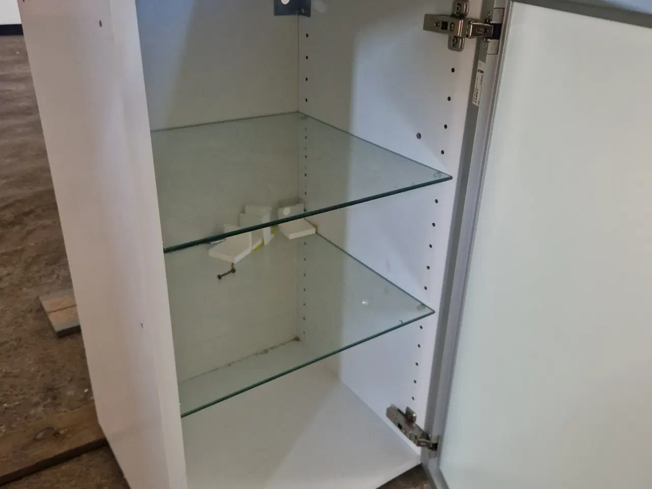 Billede 2 - 4 stk. Brugte IKEA Factum overskabe med glaslåger 