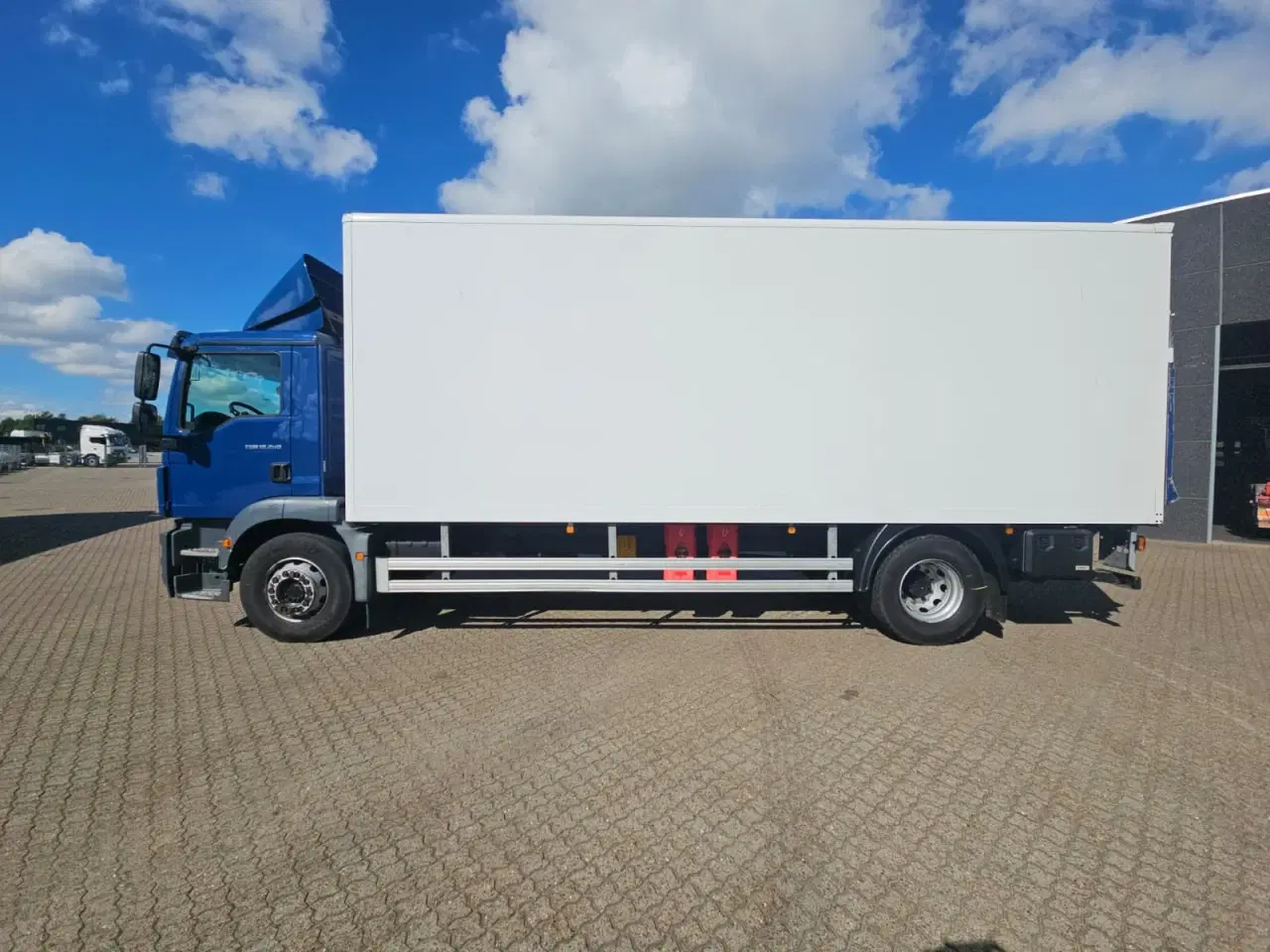 Billede 2 - MAN TGM 18.290, Lukket kasse