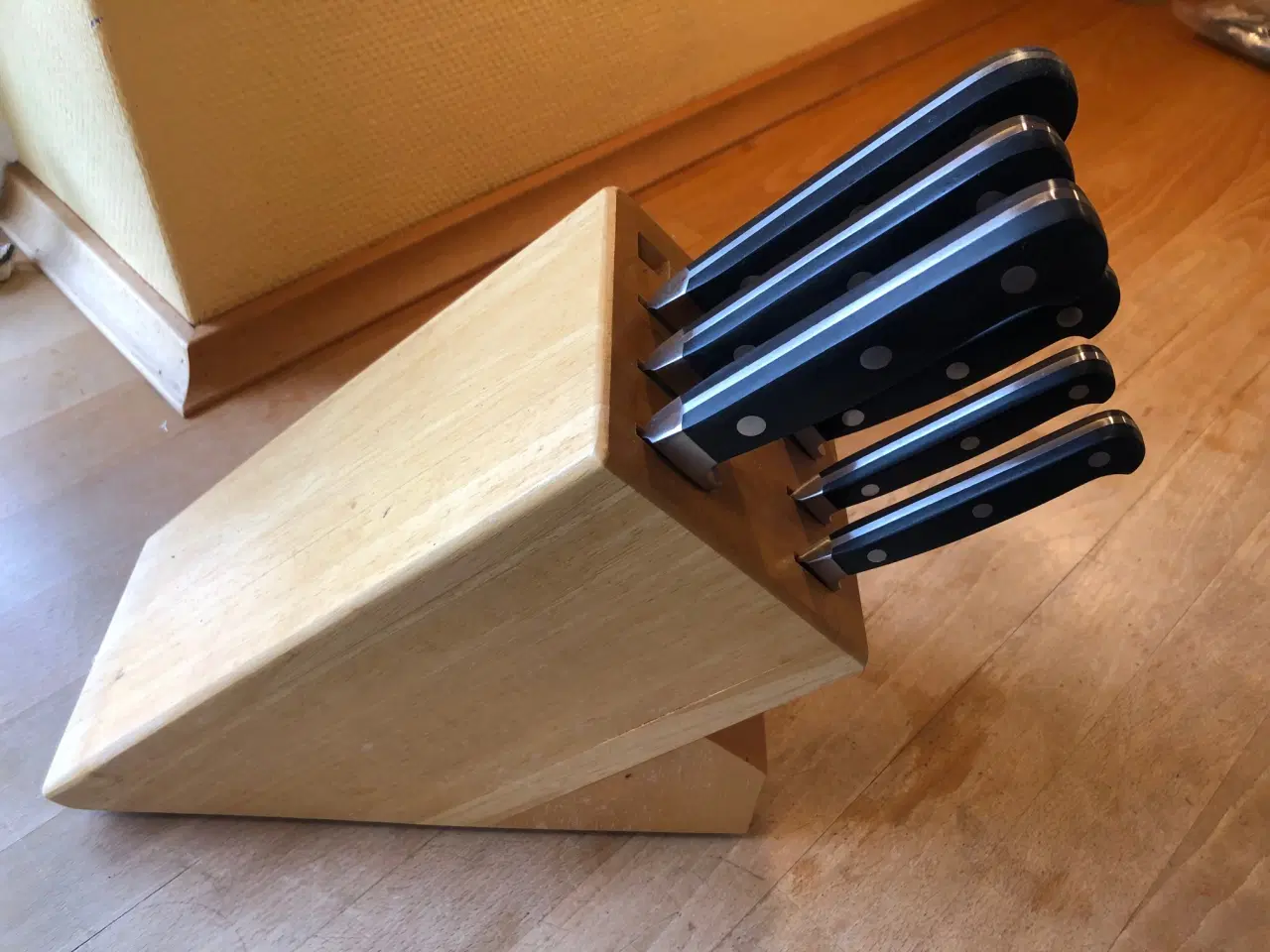 Billede 1 - Knivblok med 12 knive