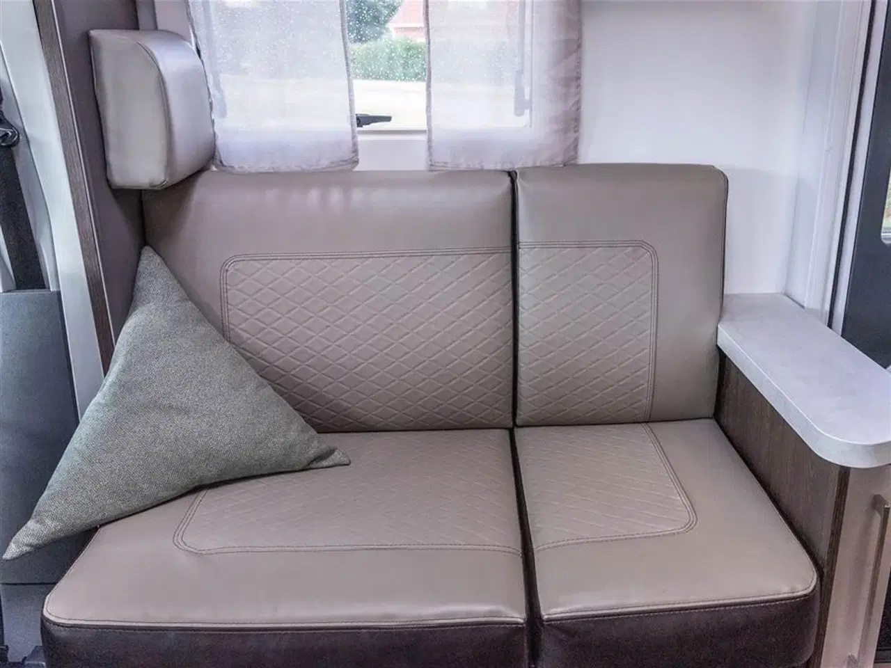 Billede 7 - 2023 - Benimar Sport 363 NK   Ekstrem velholdt autocamper til familien