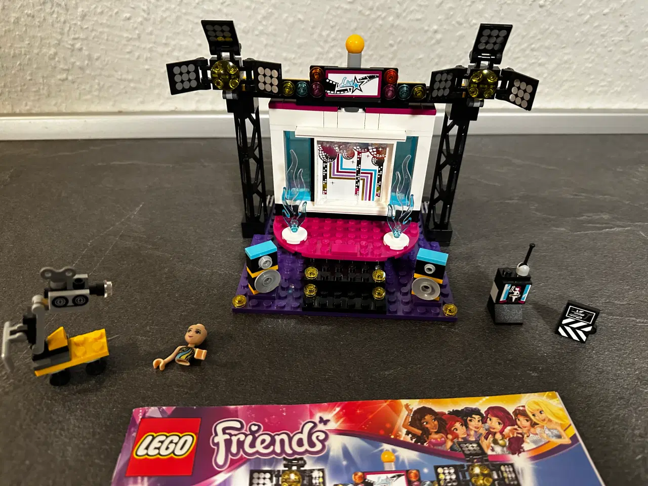 Billede 2 - LEGO Friends 41117 Pop Star TV Studio