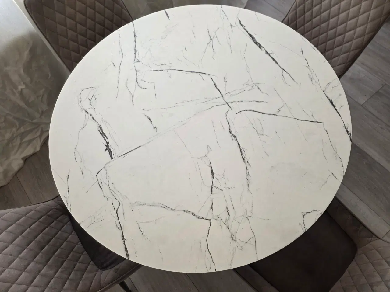 Billede 2 - Spisebordsæt 4 per (Næsten Ubrugt!)