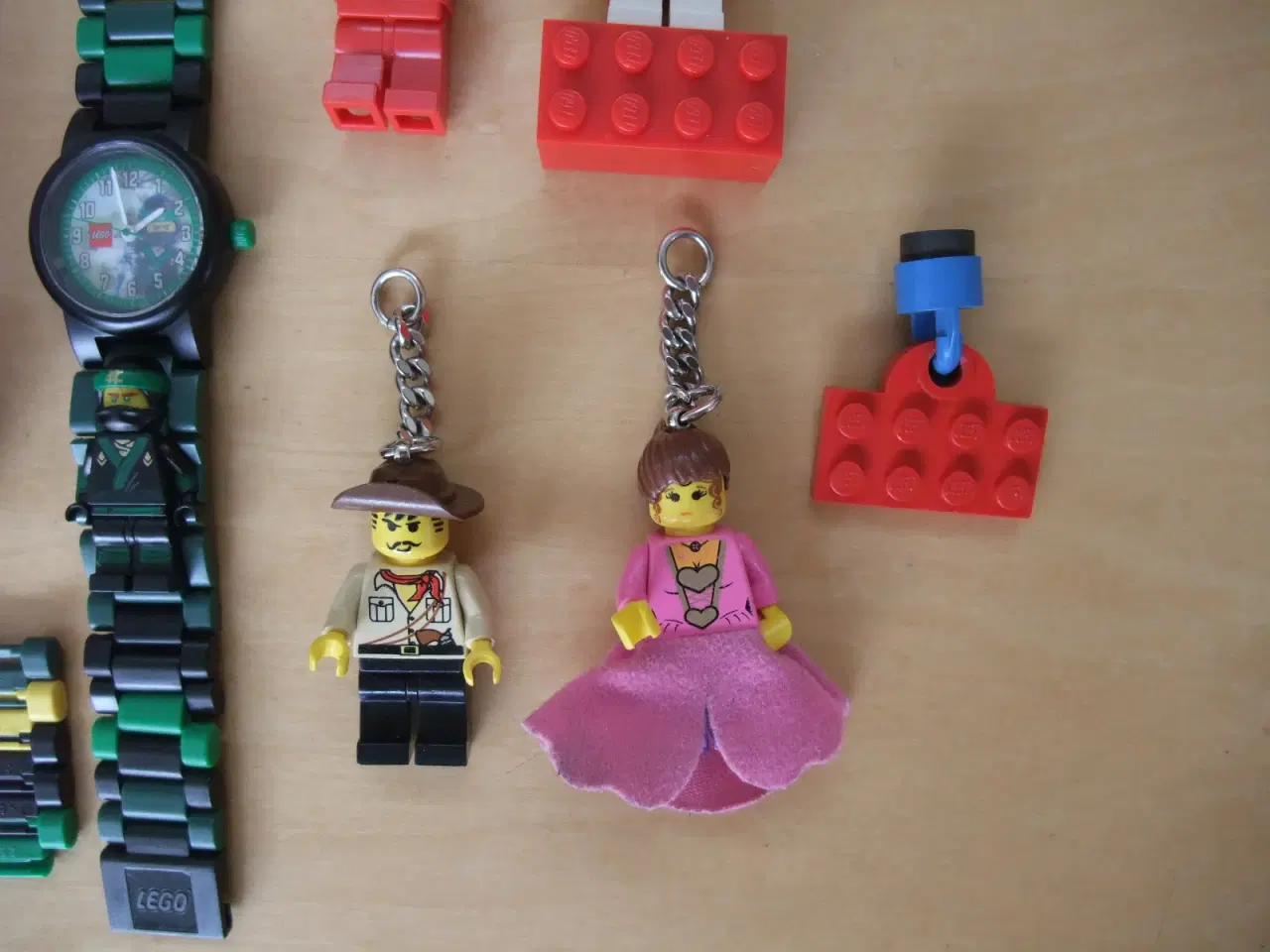 Billede 3 - Lego Nøgleringe+Ur+Magneter
