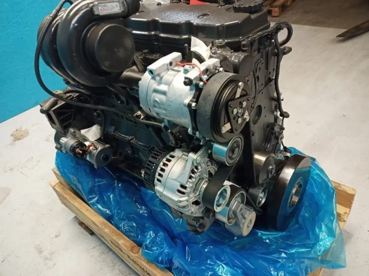 Billede 10 - New Holland TC5080 Ny motor! 84170759