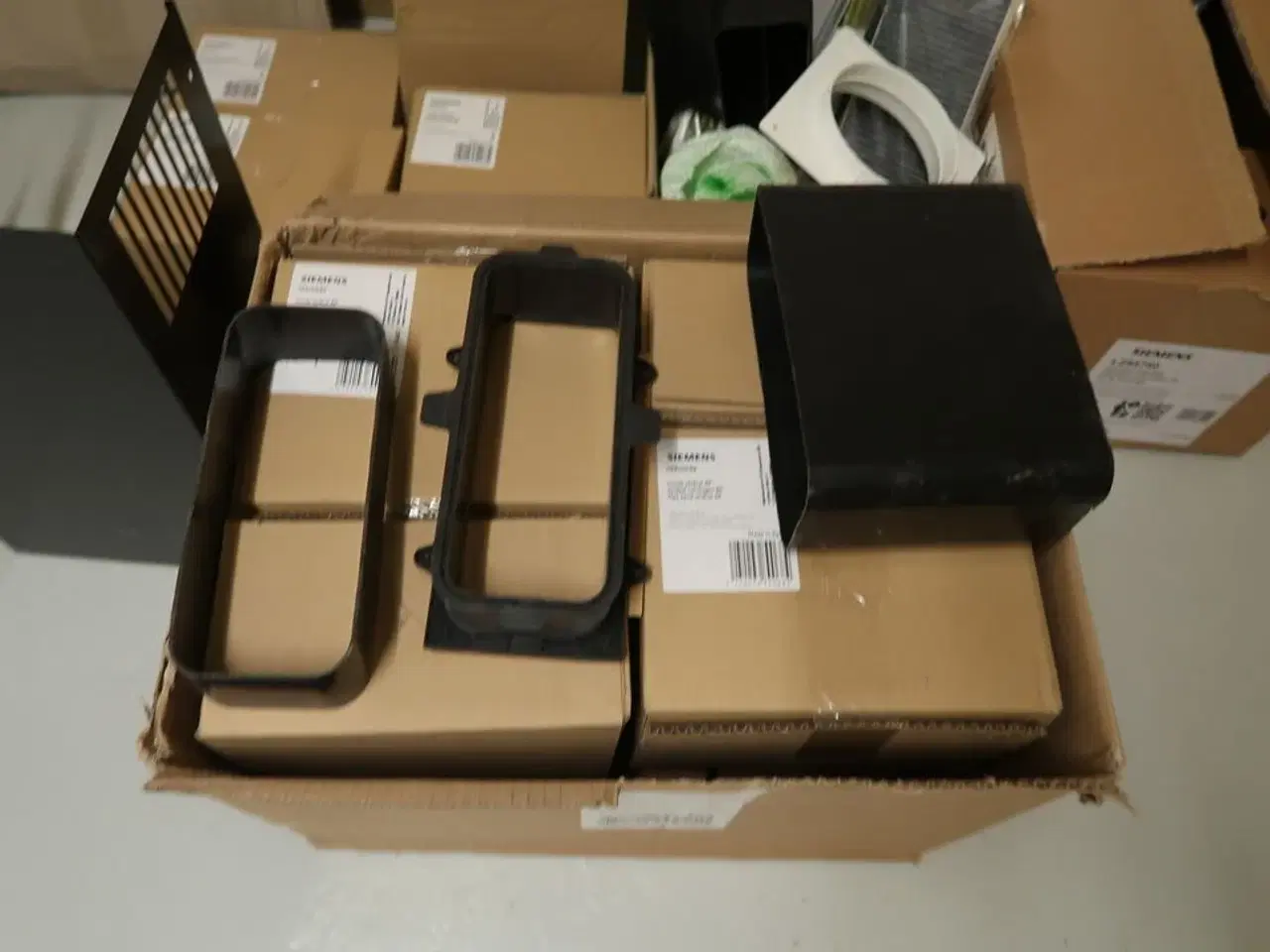 Billede 4 - Stort parti Siemens dele til emhætter m.m.