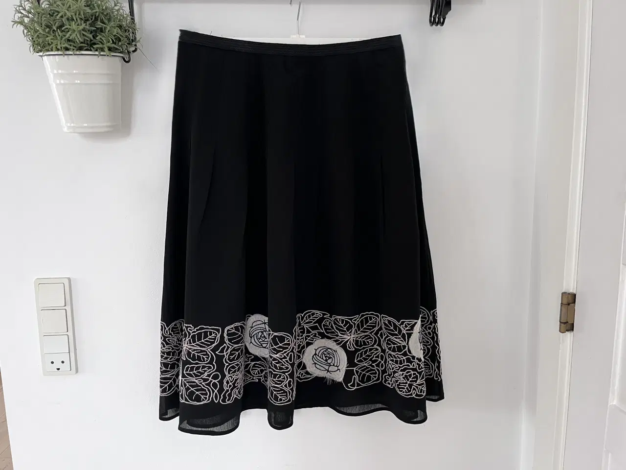 Billede 2 - Nederdel, Brandtex, Str. 40