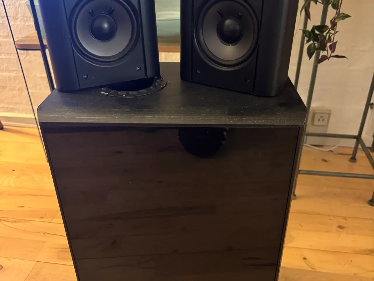 Billede 2 - Subwoofer med satalit højttaler