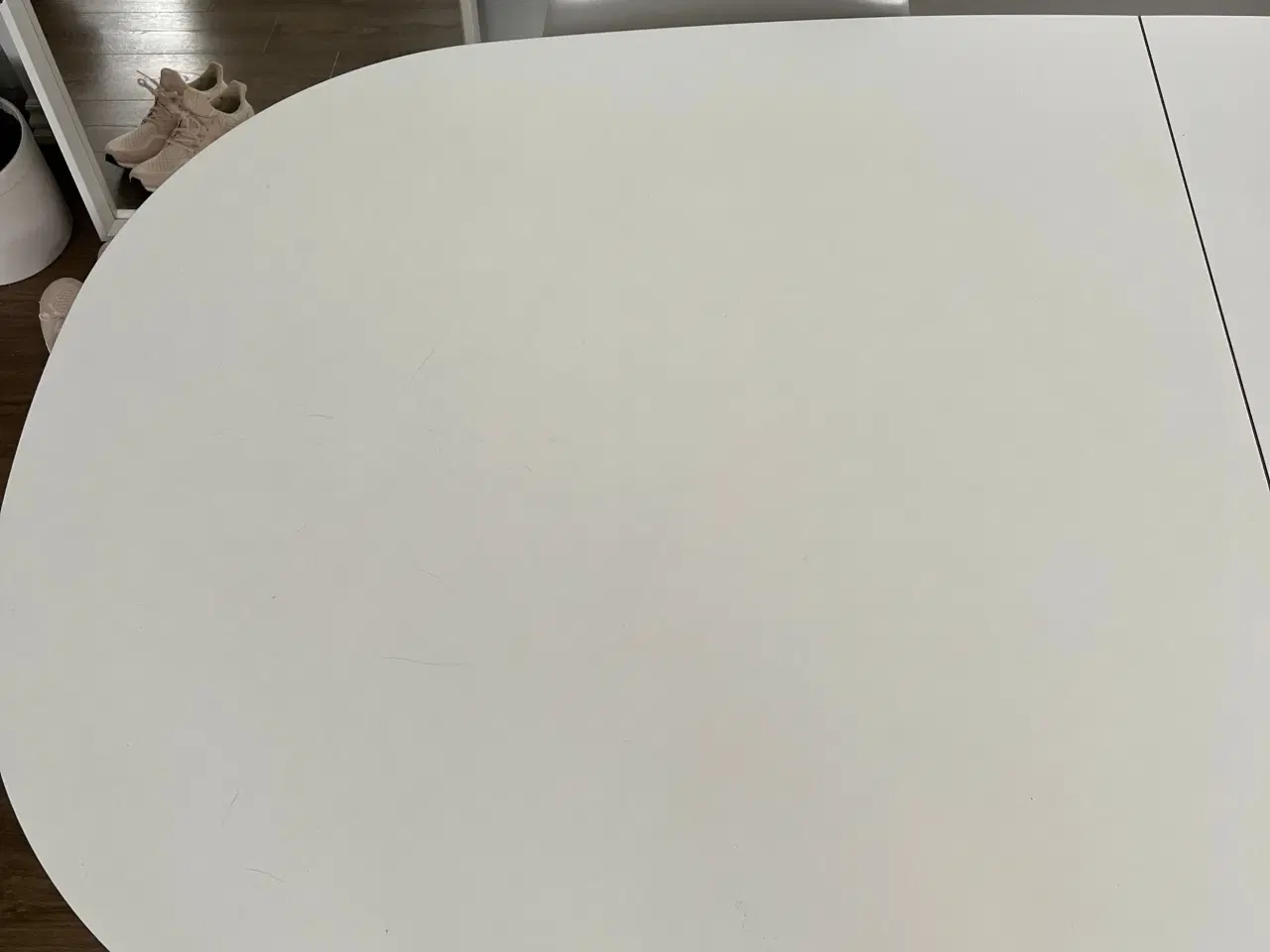Billede 3 - Hvidt spisebord 